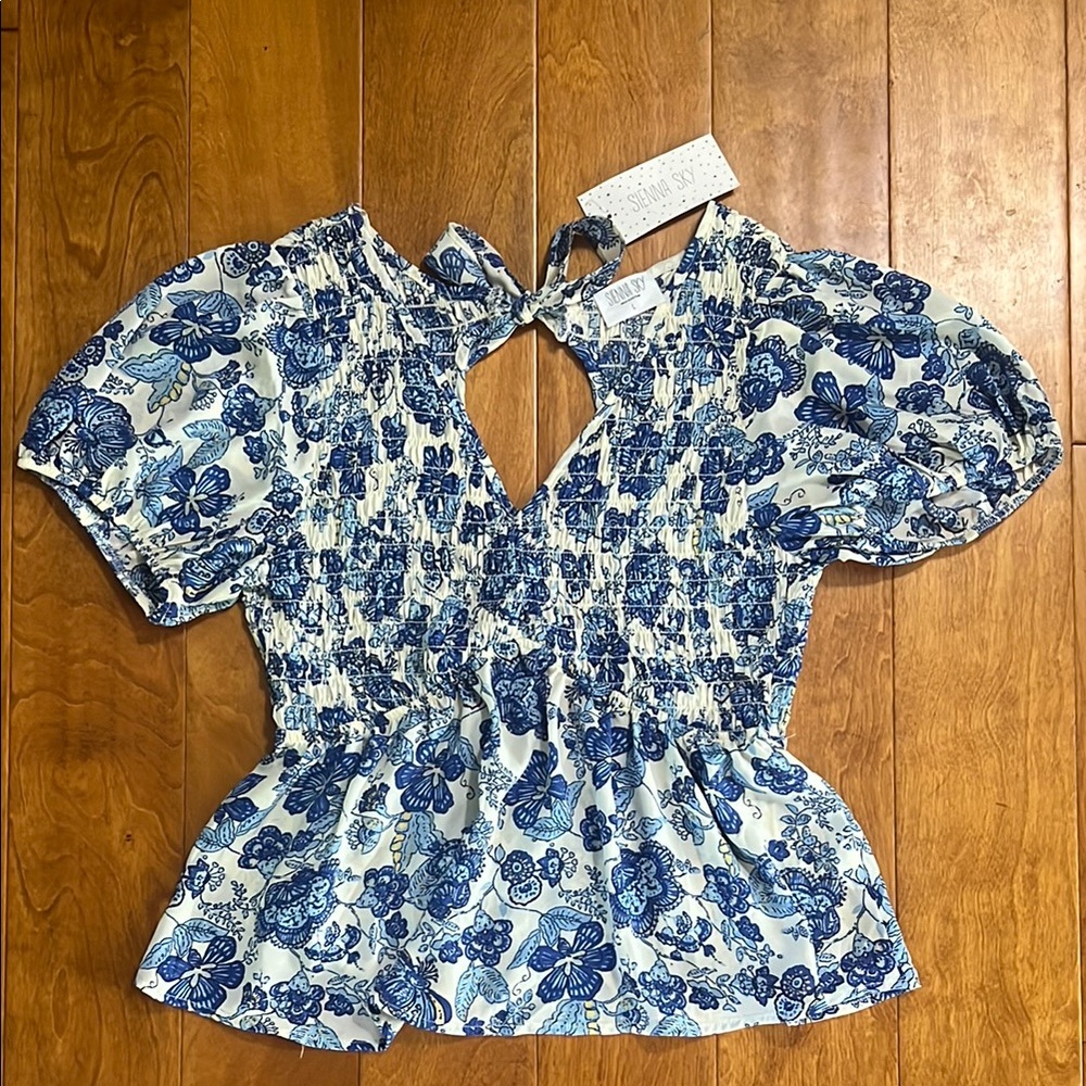 SIENNA SKY Floral Peplum Open Back Top Size L Blue Cottage Fairy Coquette
